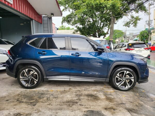2025 Toyota Yaris Cross 1.5 V A/T - Image 7