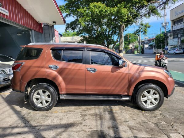 2016 Isuzu Mu-x 2.5 LS-A A/T - Image 7