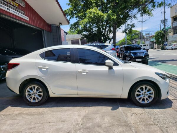 2016 Mazda 2 1.5 Skyactiv Sedan A/T - Image 7