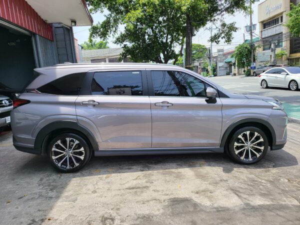 2024 Toyota Veloz 1.5 V 16k KM Casa Maintained A/T - Image 7