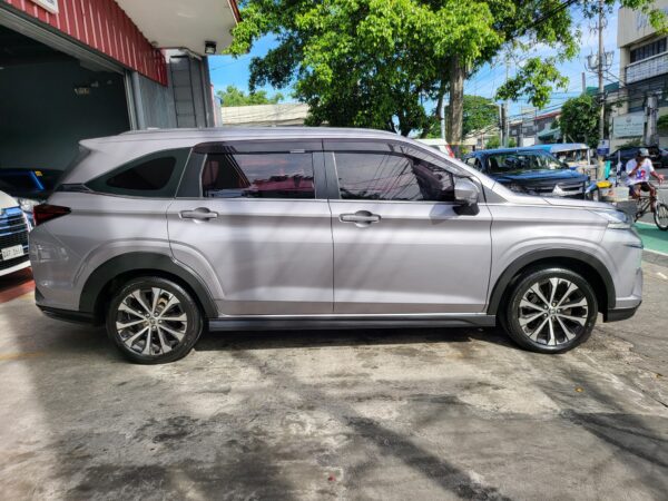 2023 Toyota Veloz 1.5 V 18k KM Casa Maintained A/T - Image 7