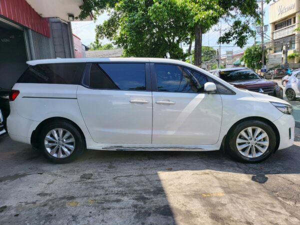2016 Kia Grand Carnival 2.2 EX A/T - Image 7