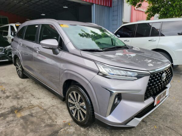 2026 Toyota Veloz 1.5 E 200 KM Only almost brand new A/T - Image 8
