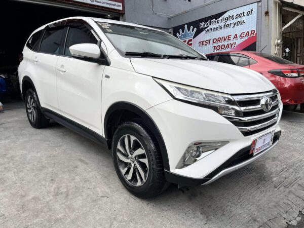 2021 Toyota Rush 1.5 E 7 Seaters M/T - Image 8