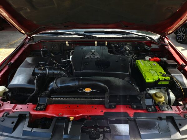 2009 Acquired Mitsubishi Pajero 3.2 GLS 4x4 Diesel 50K KM A/T - Image 9