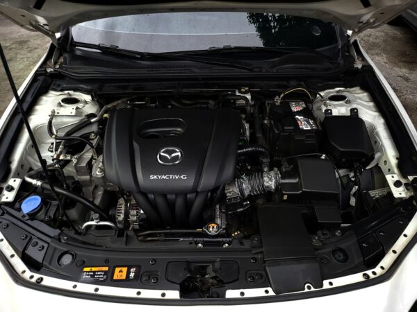 2020 Mazda 3 Sedan 1.5 Skyactiv A/T - Image 9