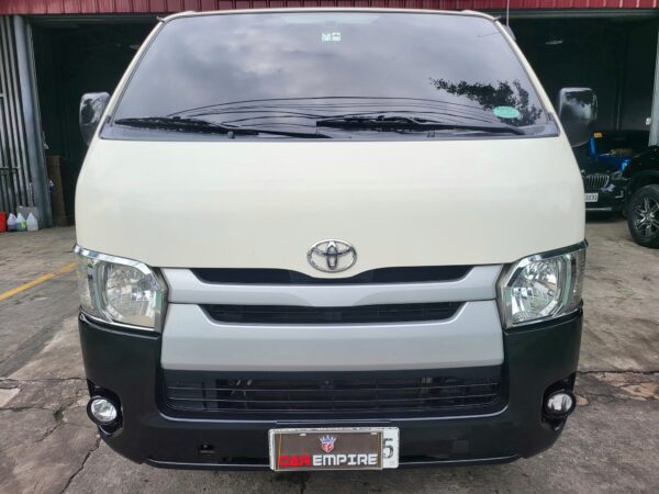 2017 Toyota Hiace 3.0 Commuter M/T - Image 2