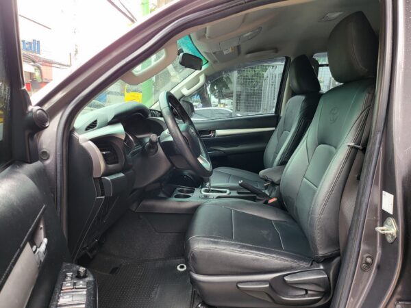 2021 Toyota Hilux 2.4 G A/T - Image 10