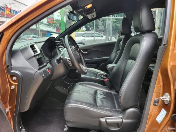 2018 Honda BR-V 1.5 V A/T - Image 10