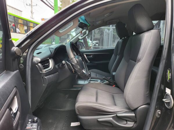 2021 Toyota Fortuner 2.4 V Diesel A/T - Image 10