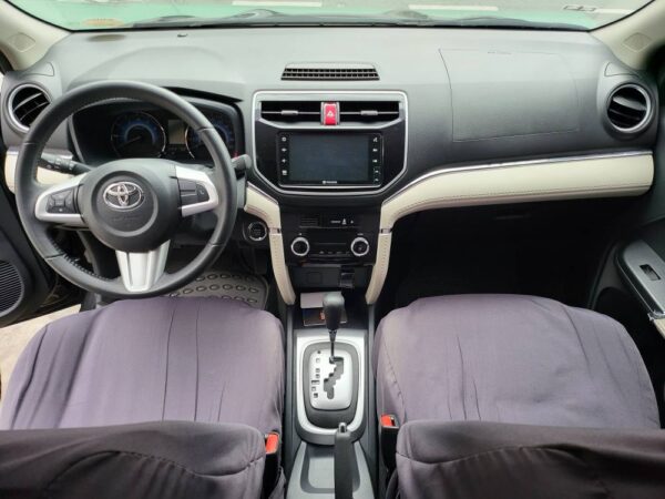 2022 Toyota Rush 1.5 GR-S 10K KM A/T - Image 11