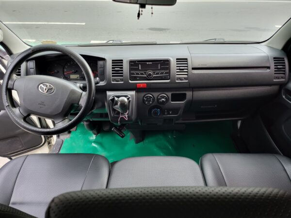 2021 Toyota Hiace Commuter 3.0 M/T - Image 11