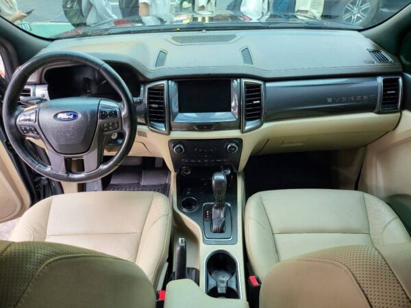 2016  Ford Everest 2.2 Titanium W/ Sunroof A/T - Image 11