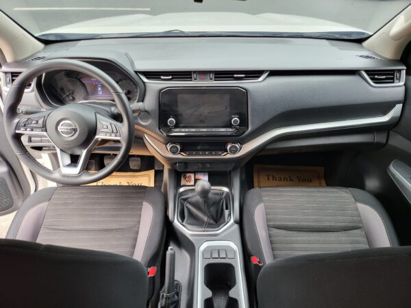 2024 Nissan Navara 2.5 VE Save 400K From Brand New M/T - Image 10