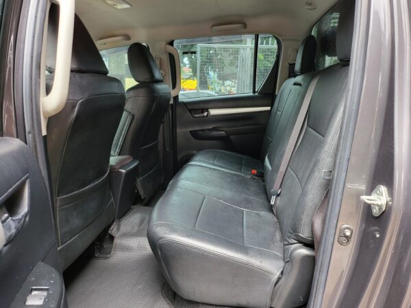 2021 Toyota Hilux 2.4 G A/T - Image 12