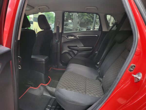 2016 Honda Jazz 1.5 V A/T - Image 12