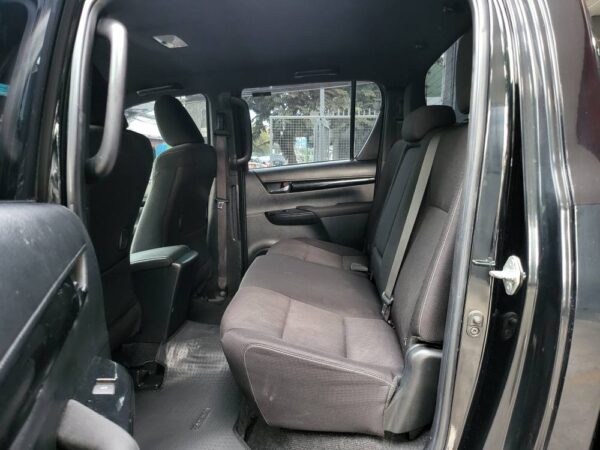 2020 Toyota Hilux 2.8 Conquest 4x4 A/T - Image 12
