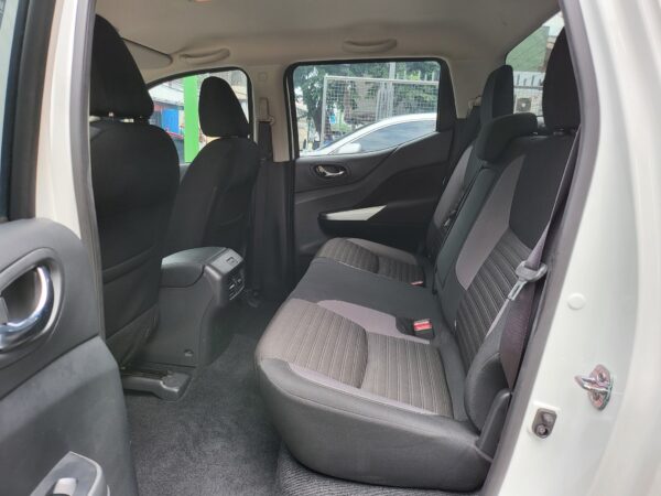 2024 Nissan Navara 2.5 VE Save 400K From Brand New M/T - Image 12