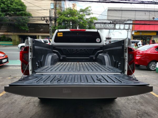 2024 Nissan Navara 2.5 VE Save 400K From Brand New M/T - Image 13