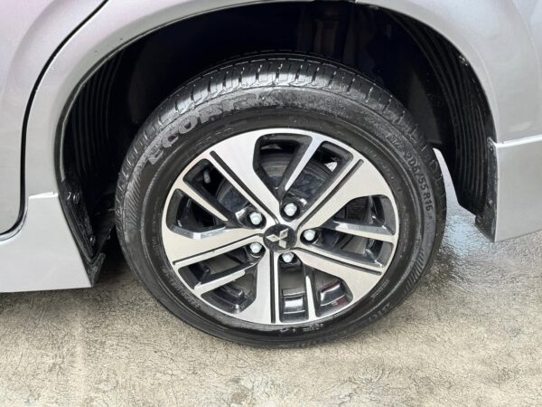 2019 Mitsubishi Xpander 1.5 GLS Casa Maintained A/T - Image 15