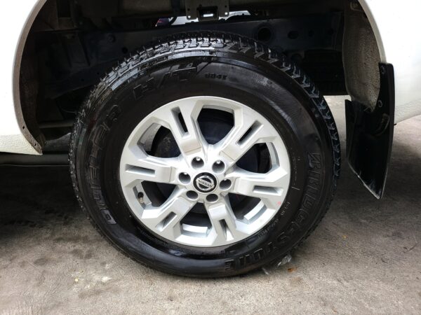 2024 Nissan Navara 2.5 VE Save 400K From Brand New M/T - Image 14