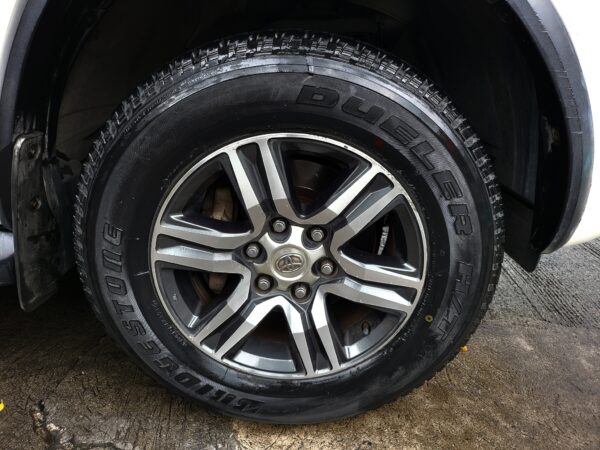 2016 Toyota Fortuner 2.4 G Diesel A/T - Image 14