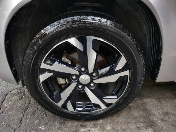 2023 Mitsubishi Xpander 1.5 GLS 15K KM A/T - Image 15