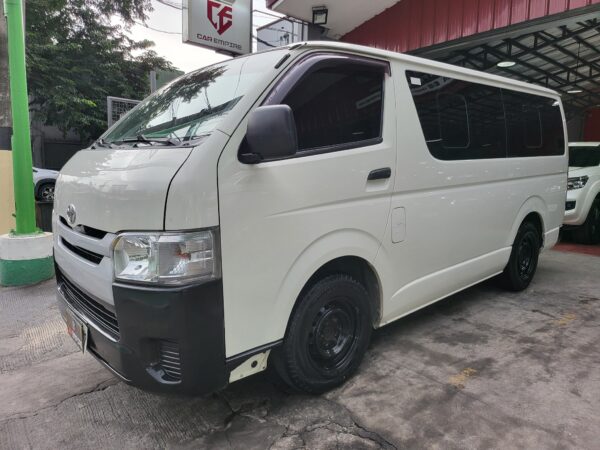 2021 Toyota Hiace Commuter 3.0 M/T
