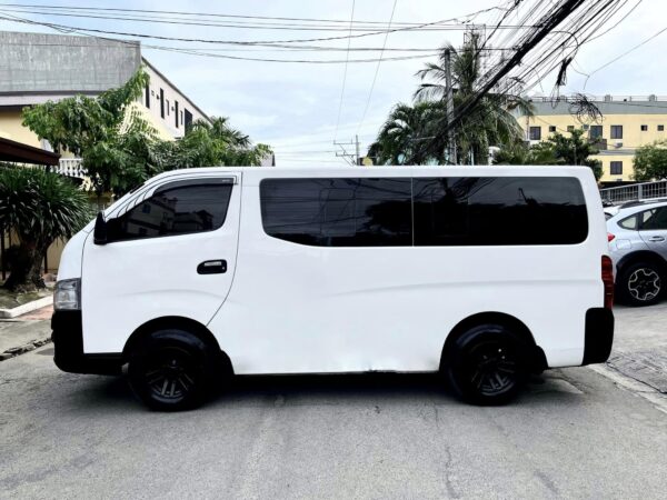 2017 Nissan NV350 2.5 Urvan M/T - Image 3