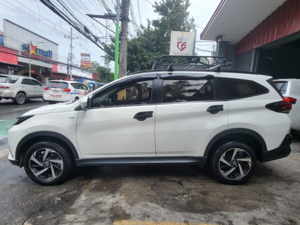 2022 Toyota Rush 1.5 G A/T - Image 3