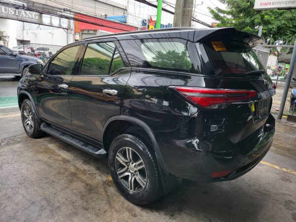 2021 Toyota Fortuner 2.4 V Diesel A/T - Image 4