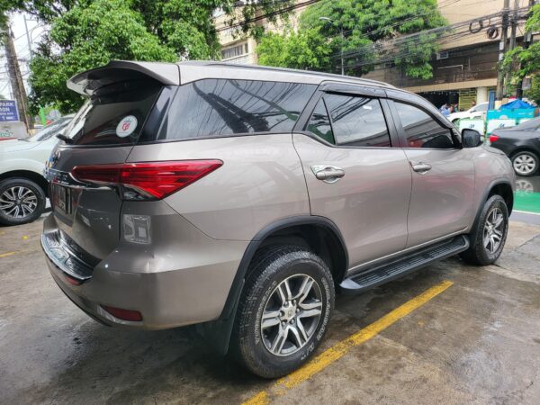 2017 Toyota Fortuner 2.7 G Gas A/T - Image 5