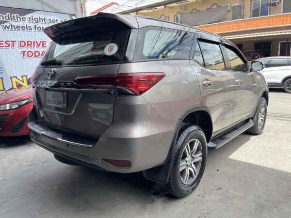 2017 Toyota Fortuner 2.4 G Diesel A/T - Image 6