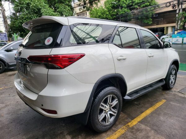 2016 Toyota Fortuner 2.4 G Diesel A/T - Image 5