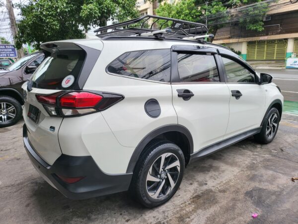 2022 Toyota Rush 1.5 G A/T - Image 6