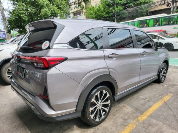 2023 Toyota Veloz 1.5 V A/T - Image 6