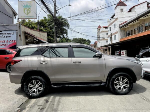 2017 Toyota Fortuner 2.4 G Diesel A/T - Image 7