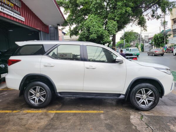 2016 Toyota Fortuner 2.4 G Diesel A/T - Image 6