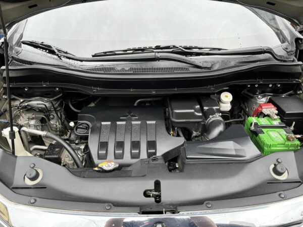 2019 Mitsubishi Xpander 1.5 GLS Casa Maintained A/T - Image 9