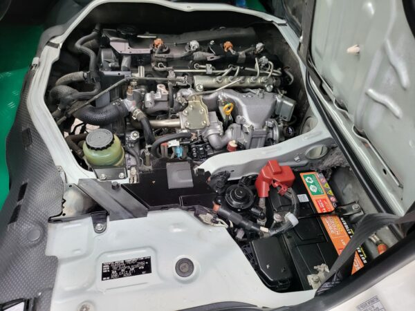 2021 Toyota Hiace Commuter 3.0 M/T - Image 9