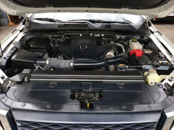 2024 Nissan Navara 2.5 VE Save 400K From Brand New M/T - Image 8