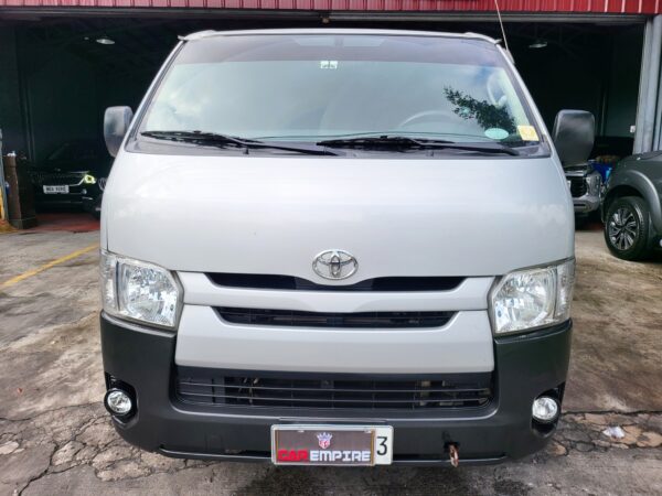 2022 Toyota Hiace Commuter 3.0 M/T - Image 2