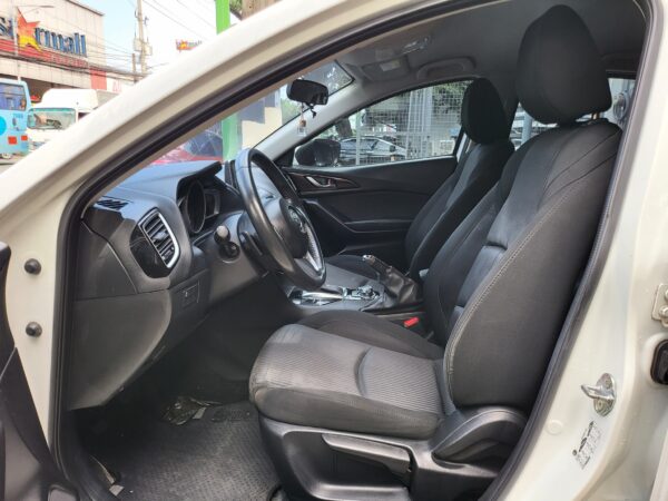 2016 Mazda 3 1.5 Skyactiv 30K KM A/T - Image 10