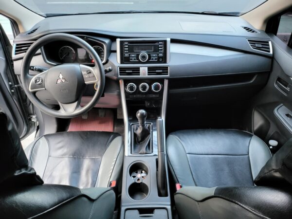 2019 Mitsubishi Xpander 1.5 GLX M/T - Image 11