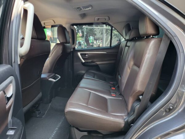 2018 Toyota Fortuner 2.4 V Diesel A/T - Image 12