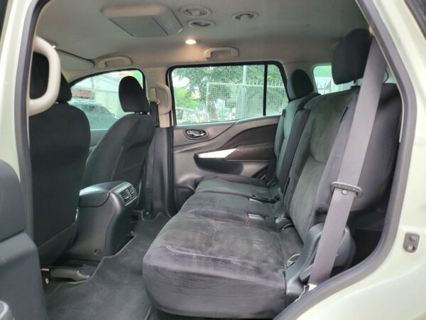 2019 Nissan Terra 2.5 VE A/T - Image 12