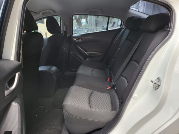 2016 Mazda 3 1.5 Skyactiv 30K KM A/T - Image 12
