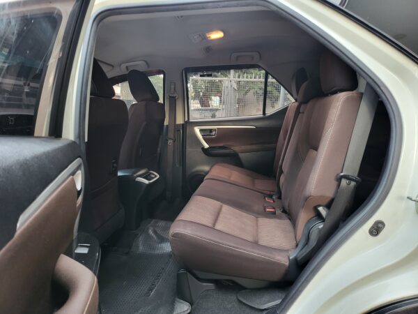 2019 Toyota Fortuner 2.4 G Diesel Loaded A/T - Image 12
