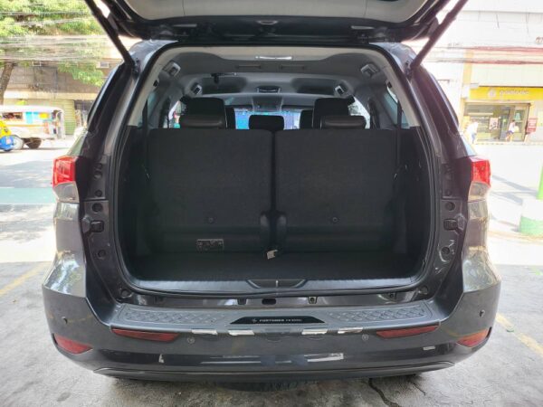 2018 Toyota Fortuner 2.4 V Diesel A/T - Image 14