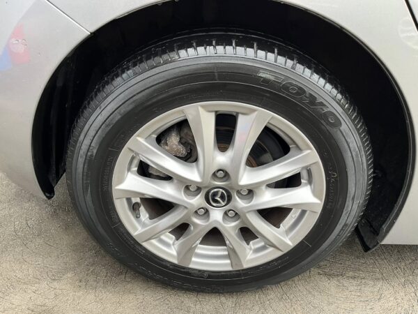 2015 Mazda 3 Hatchback 1.5 Skyactiv 20K KM A/T - Image 15
